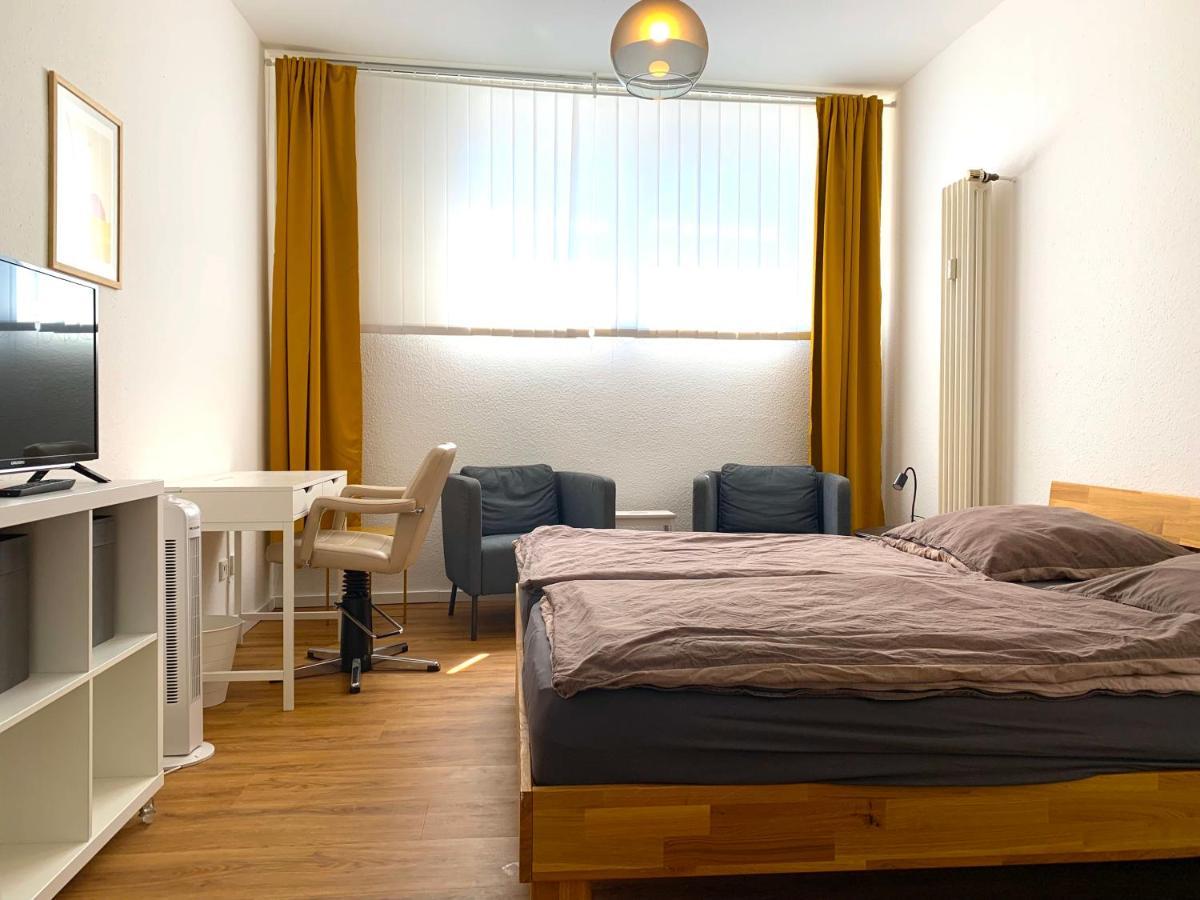 Alles Komplett - 2 Schlafzimmer, Grosse Kueche, Bad Cologne Exterior photo