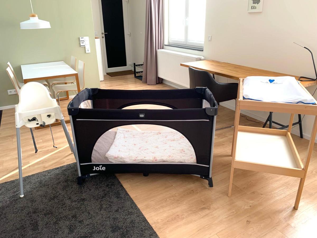 Alles Komplett - 2 Schlafzimmer, Grosse Kueche, Bad Cologne Exterior photo